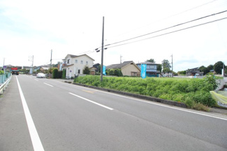 【前面道路含む現地写真】