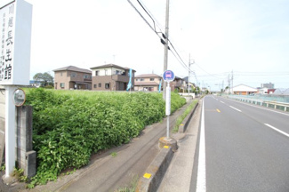 【前面道路含む現地写真】