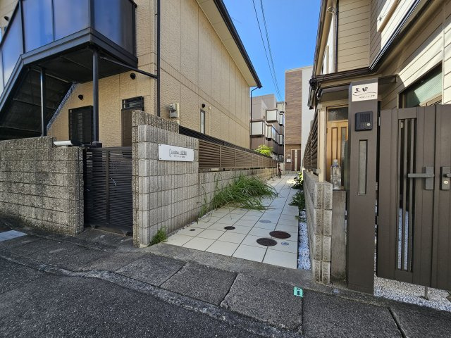 グランメール魚崎のエントランス