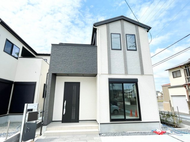 泉南市新家　2期　未入居の外観|お客様に長く安心して住んでいだだける事にこだわった家づくり！住んでからのアフターサービスにもしっかりと取り組んでいます！