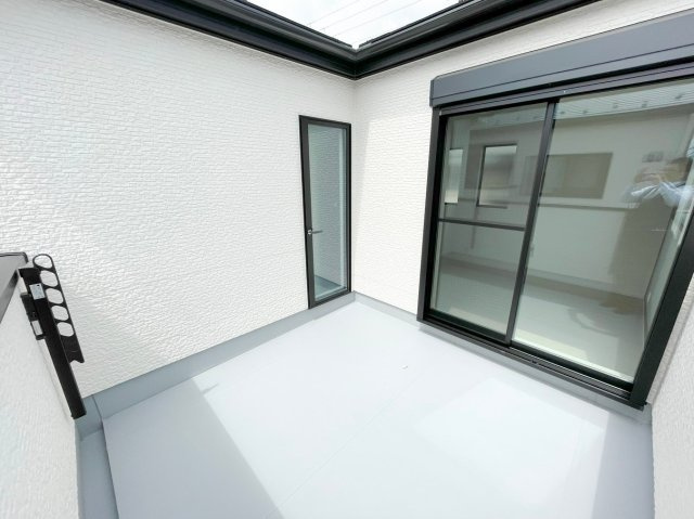 泉南市新家　2期　未入居のバルコニー|日当たりのよいバルコニー！お部屋が開放的に！