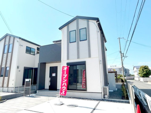 泉南市新家　2期　未入居の外観|安心の10年保証！外観を美しく保ち、雨水で汚れを落とします！気になることがありましたら、お気軽にお問い合わせください！