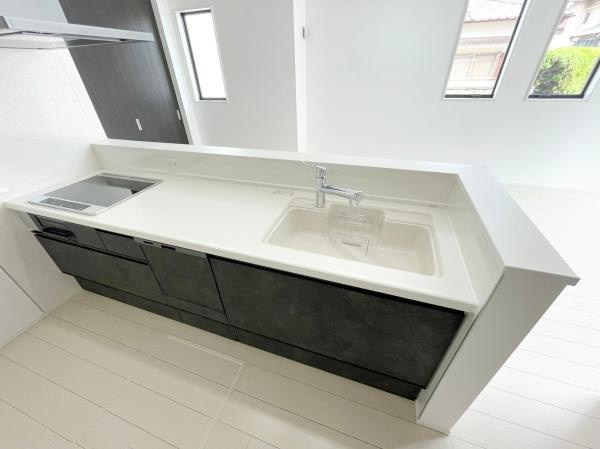 泉南市新家　2期　未入居のキッチン|使い勝手の良いカウンターキッチン！