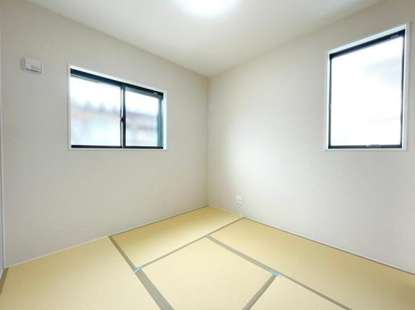 泉南市新家　2期　未入居の和室|ご家族のくつろぎの場として便利な和室！
