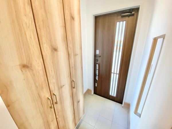 岸和田市岸城町　未入居の玄関