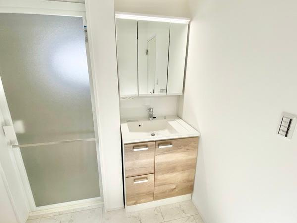 岸和田市岸城町　未入居の独立洗面台