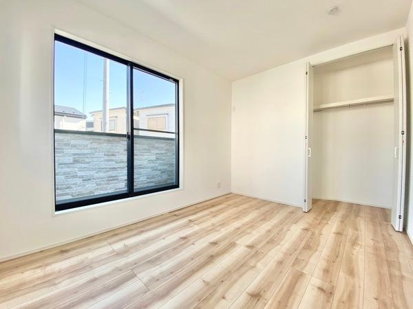 岸和田市岸城町の洋室