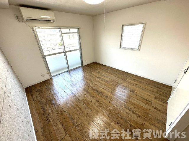 アーベントハイツ平岡の居間・リビング|ゆったりとした居間です