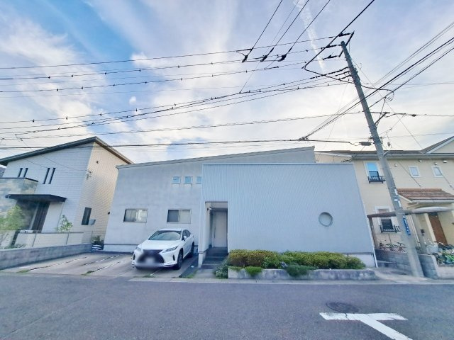 越谷市新越谷一丁目戸建ての外観
