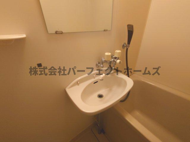 松栄ハイツの独立洗面台|手洗い場です