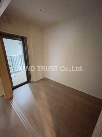 ハイデンス梅ヶ枝の洋室