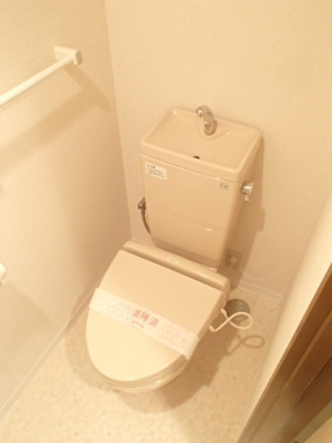 ★寒い日に嬉しい暖房便座付き★