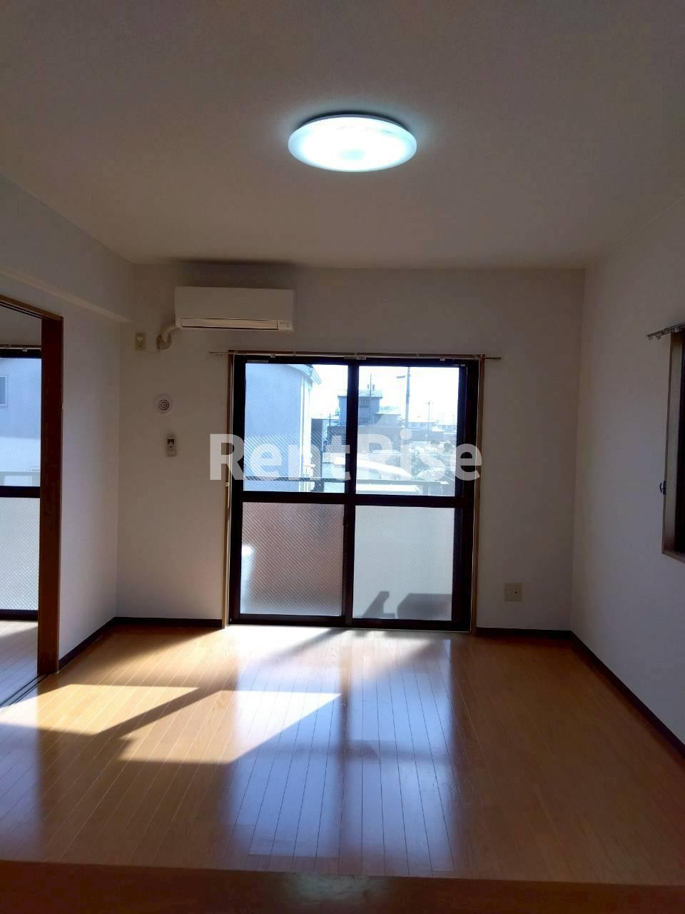 プリミエール清水の居間・リビング