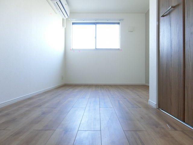 サワー・ドゥ萩原天神の洋室