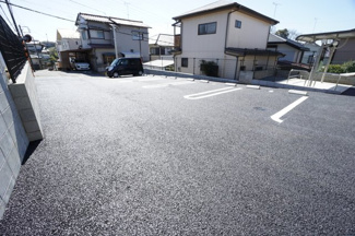 【駐車場】