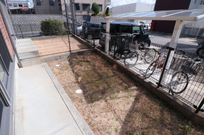 【庭】 | パークハイム壱番館