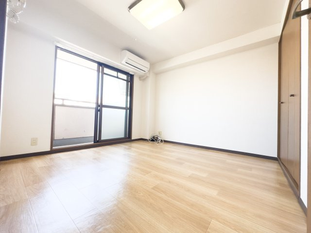 プログレス泉尾の居間・リビング