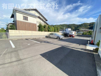 【駐車場】