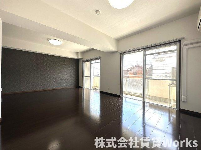 バロンズコートのロビー|ゆったりとした居間です