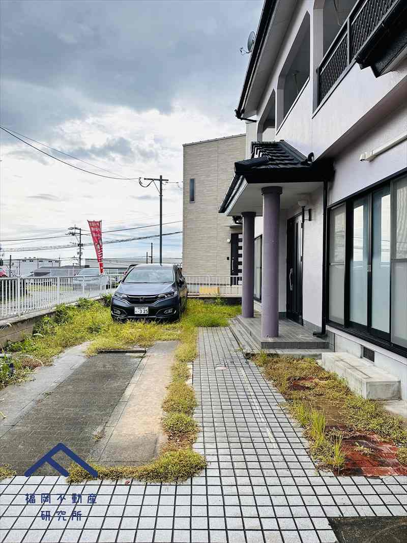 糸島市荻浦１丁目　戸建ての駐車場