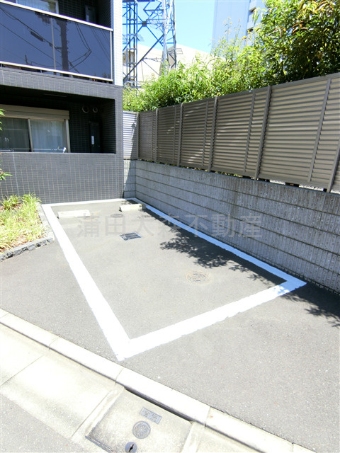 ウィリア矢口の駐車場|平置き駐車場　空き状況はお問合せ下さい。