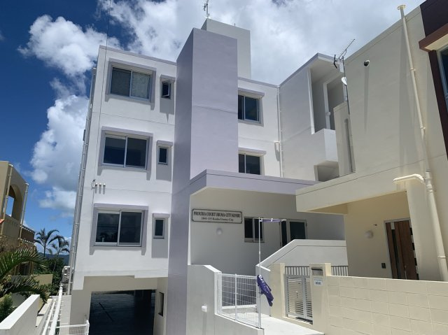 プラウディアコートうるま市昆布の外観