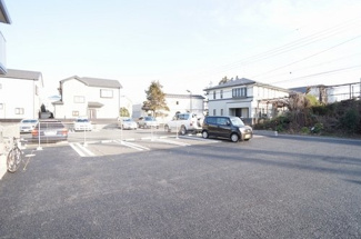 【駐車場】