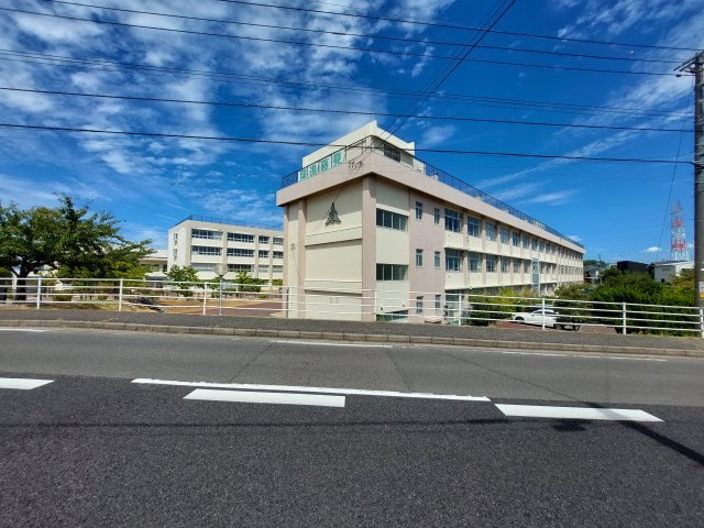 新潟市東区小金町一丁目_売地の周辺|新潟市立藤見中学校まで徒歩約5分（約358m）