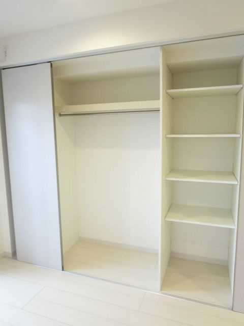 千葉市花見川区検見川町２丁目のアパートの収納