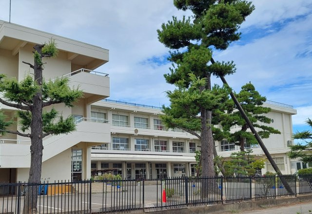 新潟市江南区西町四丁目_売地の周辺|新潟市立亀田西小学校まで徒歩約9分（約708ｍ）