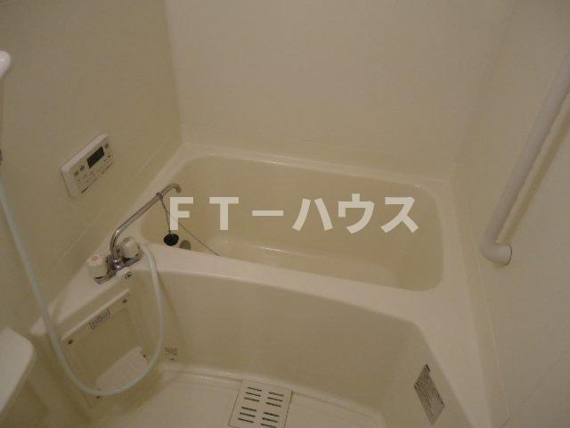 アイランドパーク・薬園台の浴室|追い焚き付きユニットバス