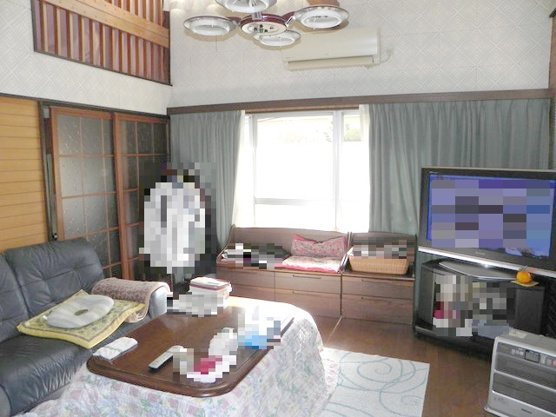 【居間・リビング】 | 大室高原別荘地　戸建