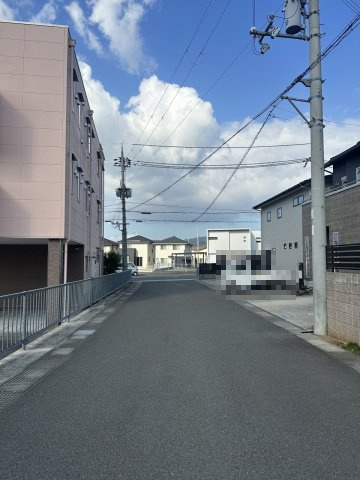 岩出市金屋・中古戸建・114181の前面道路含む現地写真