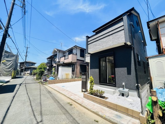 川越市的場7期　新築戸建の前面道路含む現地写真|南側4.2ｍ公道