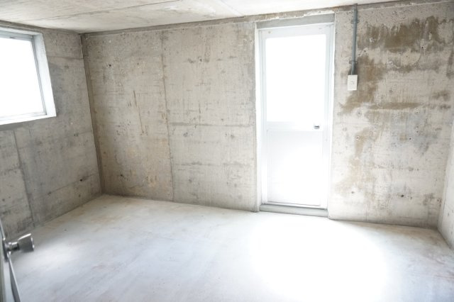 中古戸建　大東市北条6丁目（昭和59年築）の駐車場