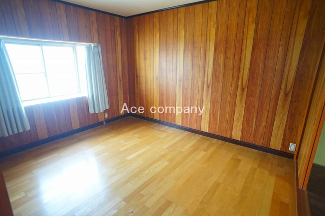 【子供部屋】 | 八尾市南本町6丁目 | 【2階：北側洋室約7帖】出窓があるお部屋です☆