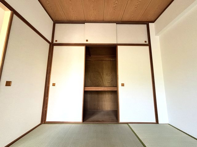 奥行ある押入収納★