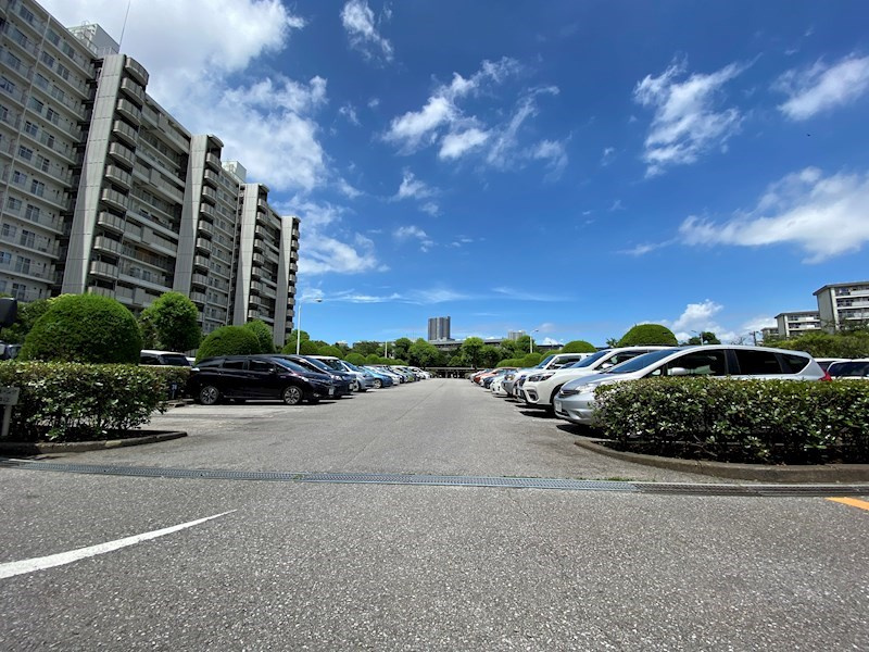 月額9,900円の平置き駐車場★