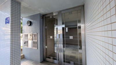 【エントランス】 | サンセリテ中町