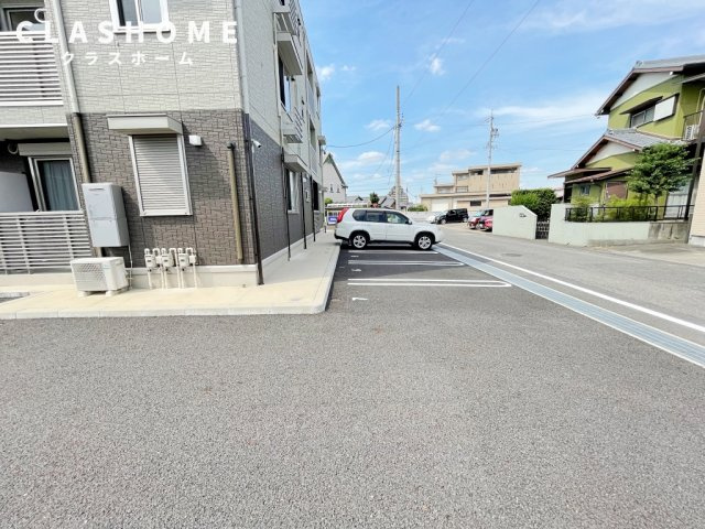 エストレージャＧＵＲＡＲＡ　　刈谷市の賃貸ならクラスホーム刈谷店の駐車場