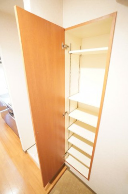 【収納】 | Biz STAY千葉・蘇我 | ※同物件・反転タイプの写真です。