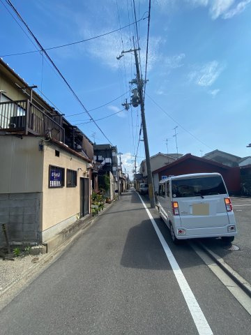深草直違橋南１丁目　建築条件付土地　プランCの前面道路含む現地写真