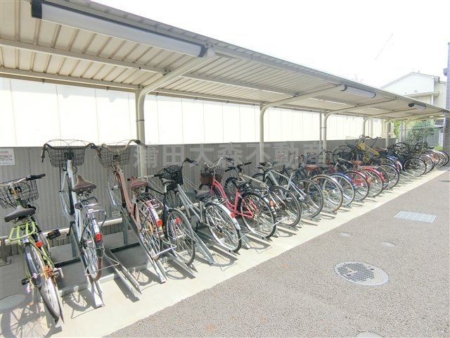 ルーブル東蒲田七番館のその他共用部分|屋根付き駐輪場