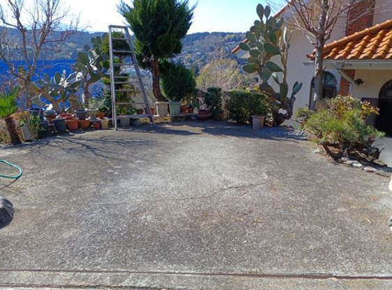 【駐車場】 | 伊東市吉田　戸建 | 2台分あります。