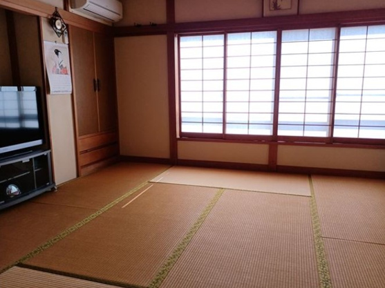 【和室】 | 伊東市吉田　戸建 | 2F　8帖和室