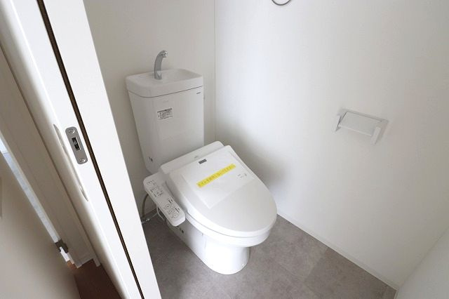 ラークネストのトイレ|コンパクトで使いやすいトイレです