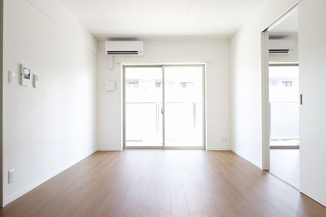 ラークネストの居間・リビング|おしゃれな居間です