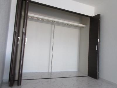 ブリエ五条大宮の収納|大型クローゼット