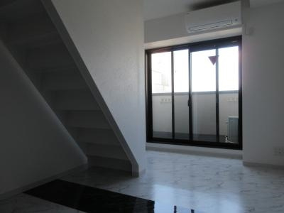 ブリエ五条大宮の居間・リビング|5階