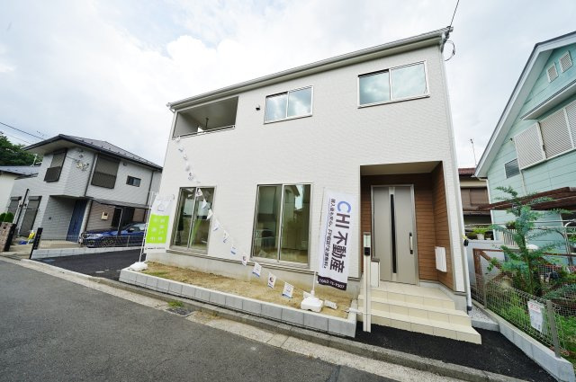 【横浜市旭区小高町131-16新築戸建て】★仲介手数料無料★（左近山小学校・左近山中学校）の外観